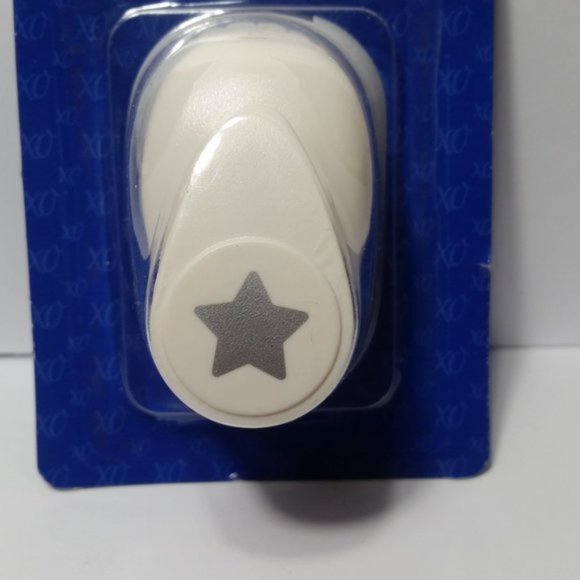 Lever Action Craft Paper Punch Small Star - Picture 2 of 8